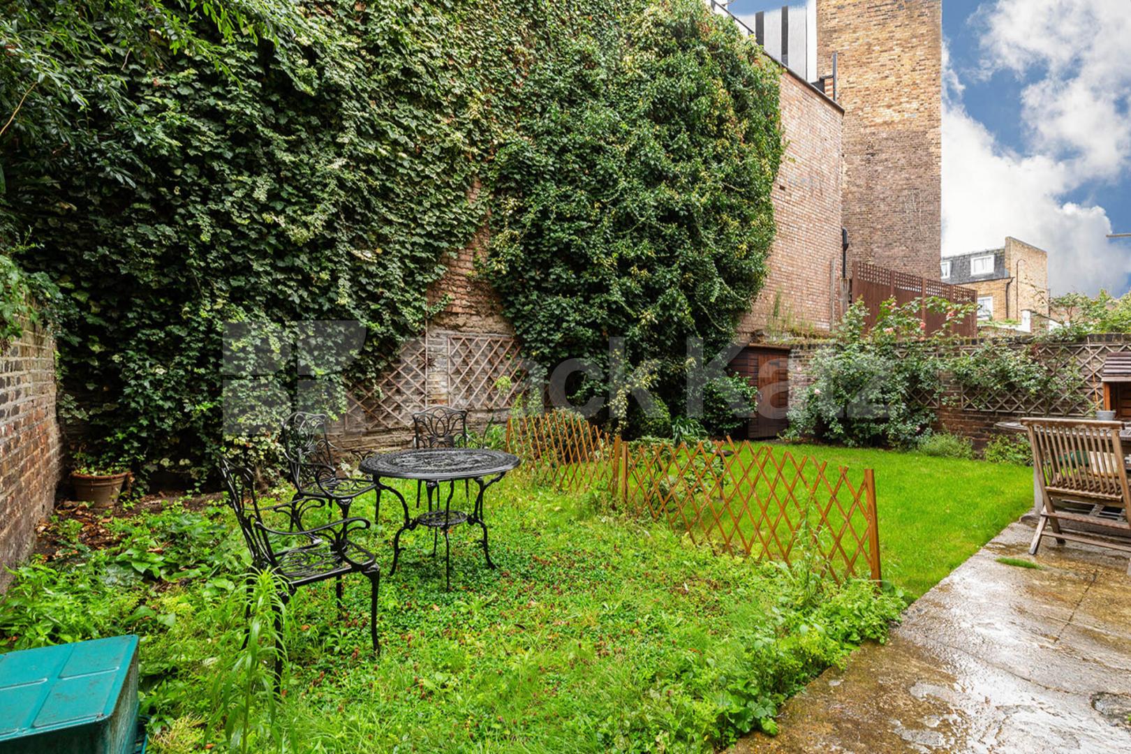 perfect for sharers and located close to Angel station Remington Street, Angel